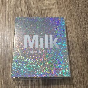 Milk Makeup  Dab + Blend Applicator